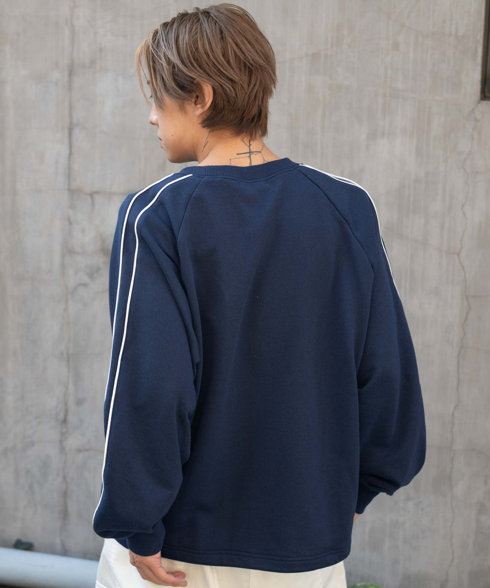 ネイビー モデル：175cm L着用