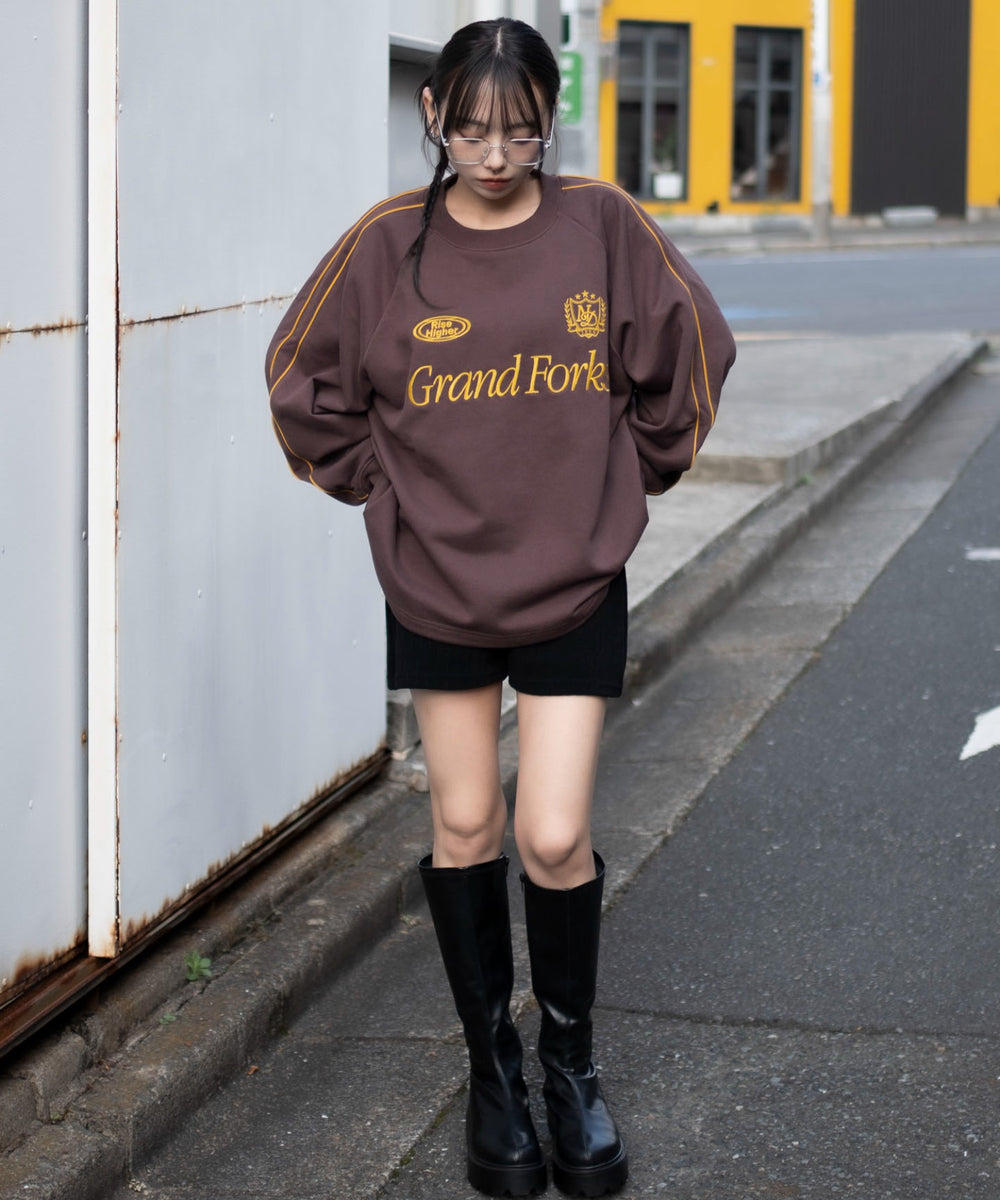 ブラウン　モデル：159cm M着用