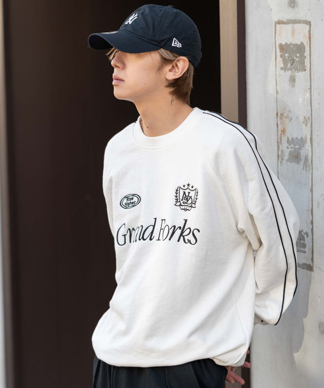 ホワイト モデル：175cm L着用