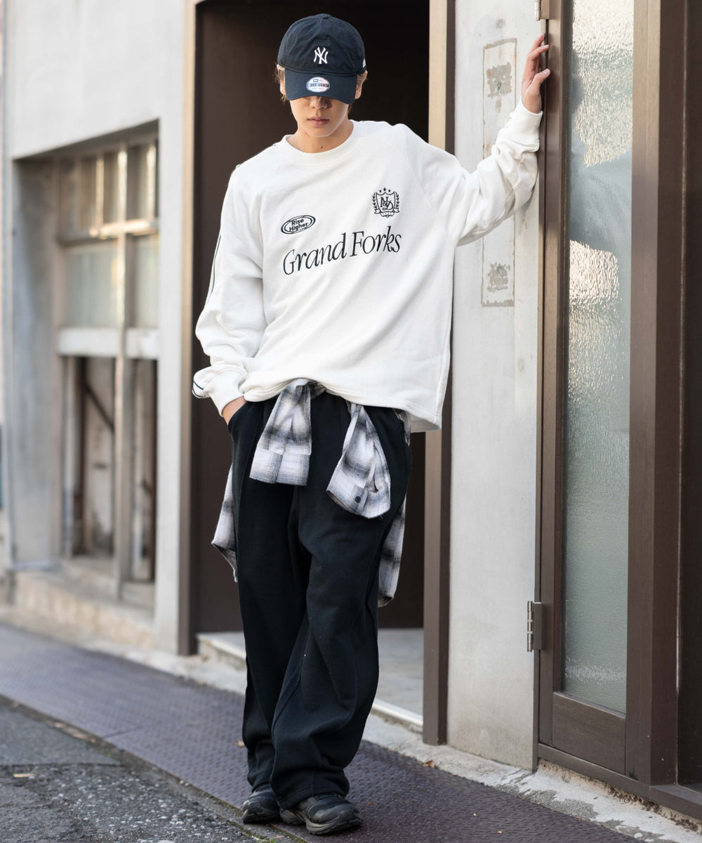 ホワイト モデル：175cm L着用