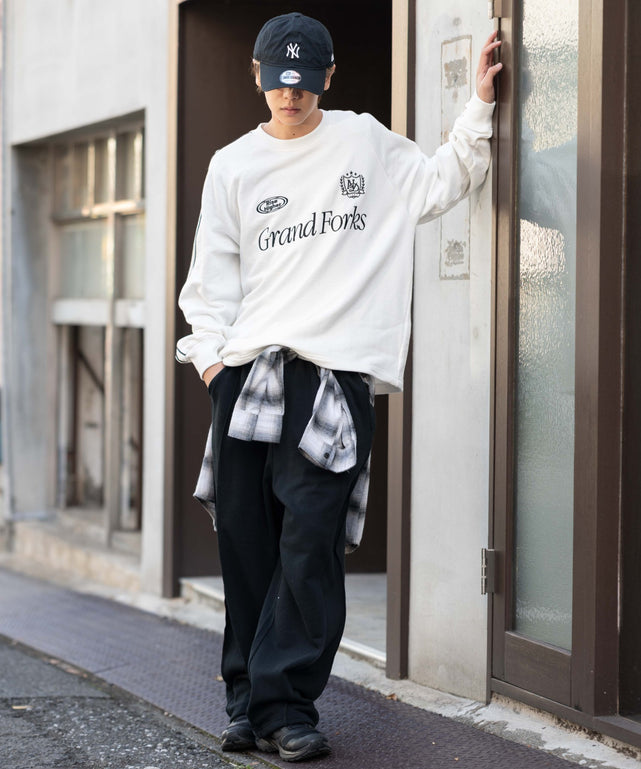 ホワイト モデル：175cm L着用