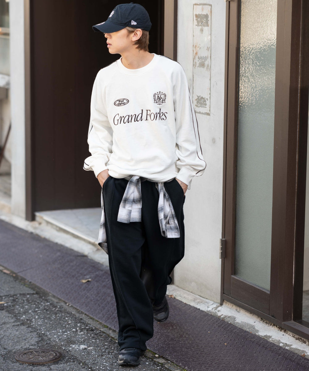 ホワイト モデル：175cm L着用