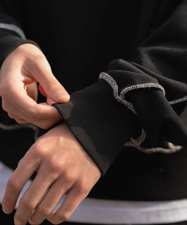 ショートカラーステッチサガラロゴプルオーバー