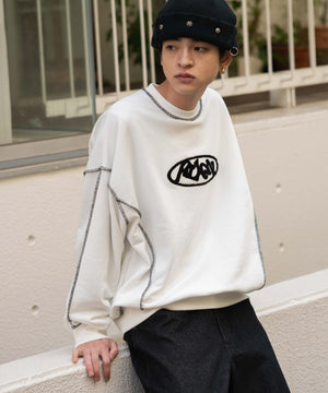 ホワイト モデル：180cm L着用