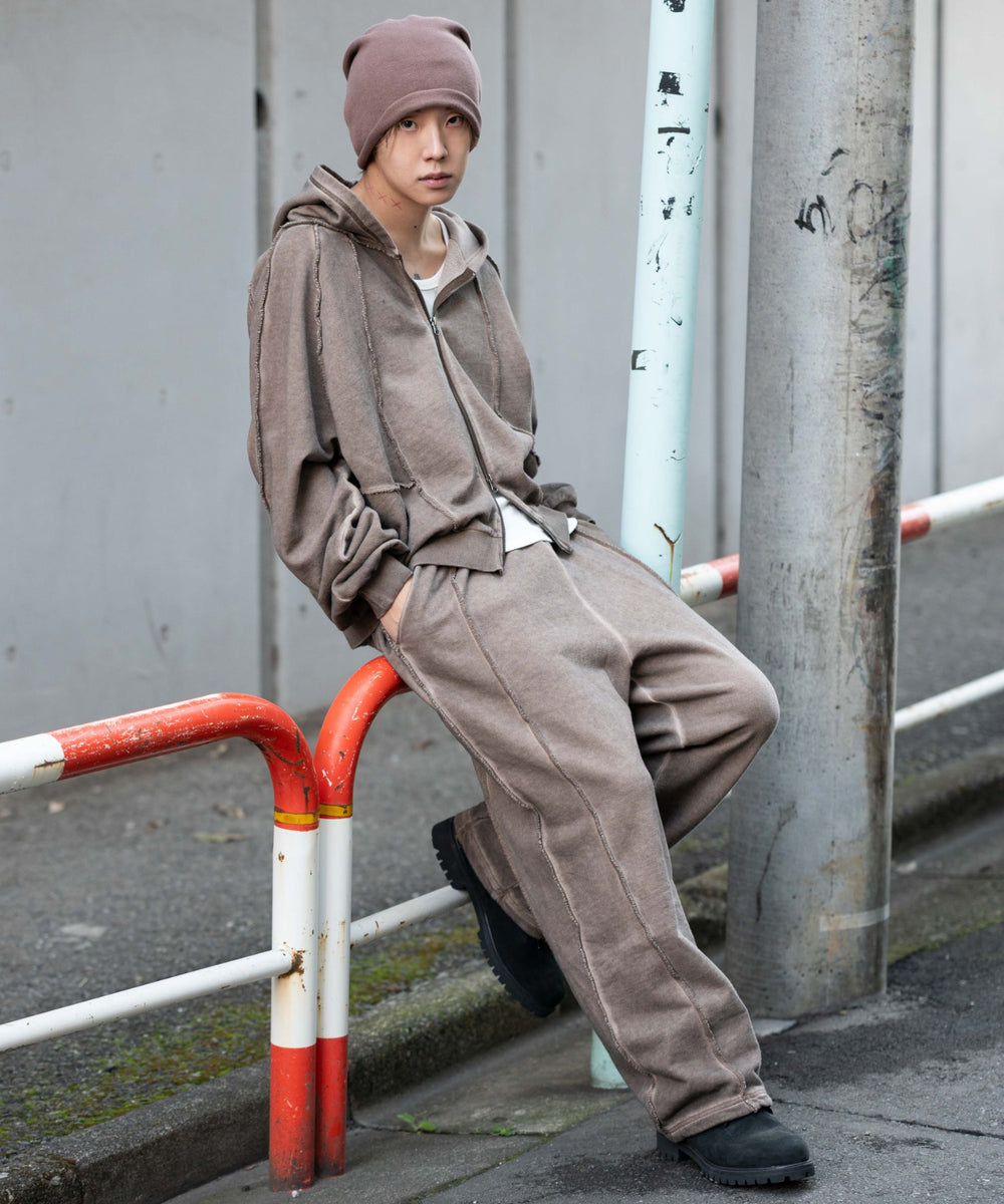 ブラウン モデル：175cm L着用