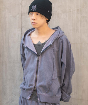 ネイビー モデル：175cm L着用