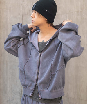 ネイビー モデル：175cm L着用