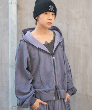 ネイビー モデル：175cm L着用