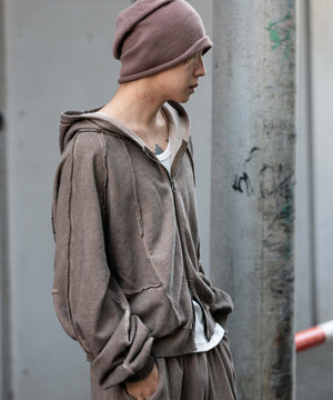 ブラウン モデル：175cm L着用