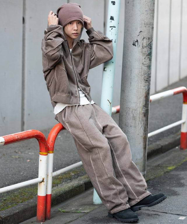 ブラウン モデル：175cm L着用