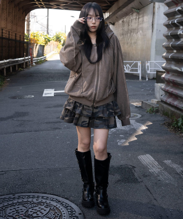 ブラウン　モデル：159cm M着用