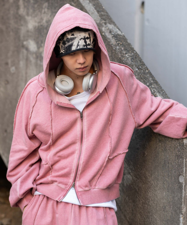 ピンク モデル：175cm L着用