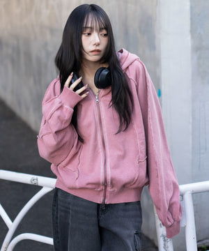 ピンク　モデル：159cm M着用