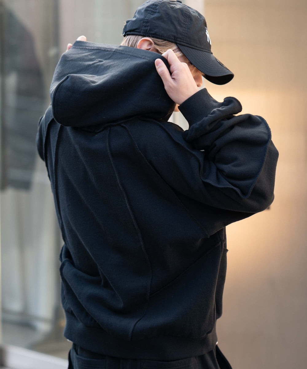 ブラック モデル：175cm L着用