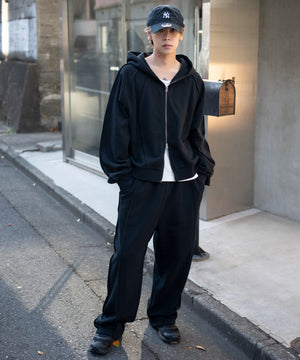 ブラック モデル：175cm F着用