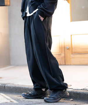 ブラック モデル：175cm F着用