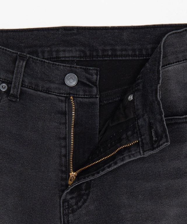 スリムフィットデニムパンツ