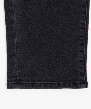 スリムフィットデニムパンツ