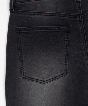 スリムフィットデニムパンツ