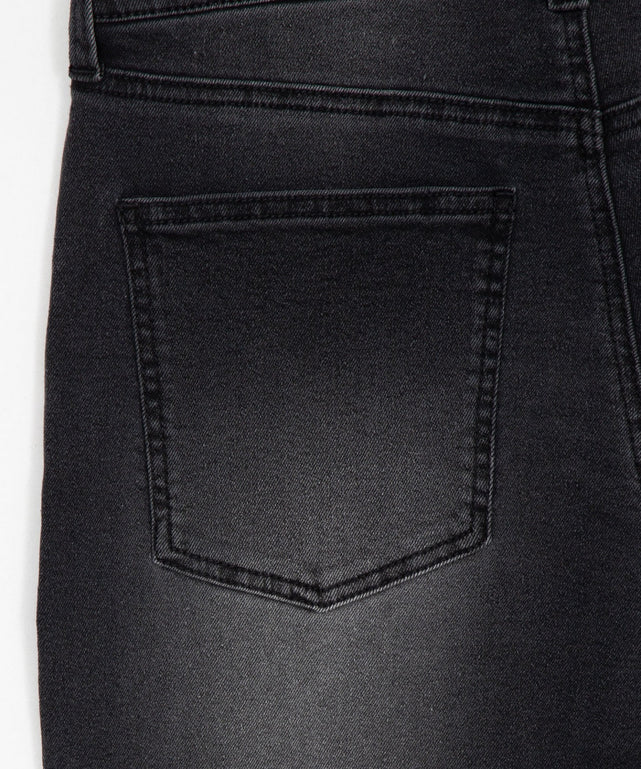 スリムフィットデニムパンツ