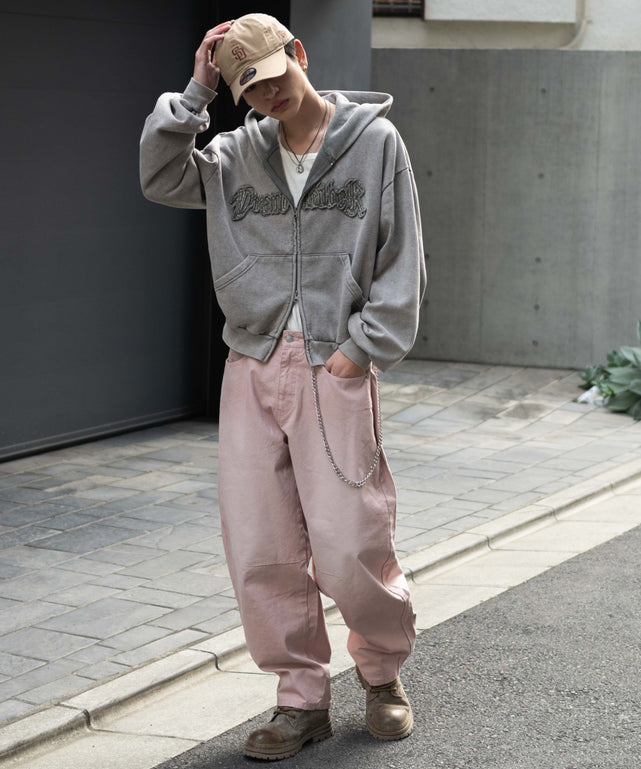 ピンク モデル：180cm L着用