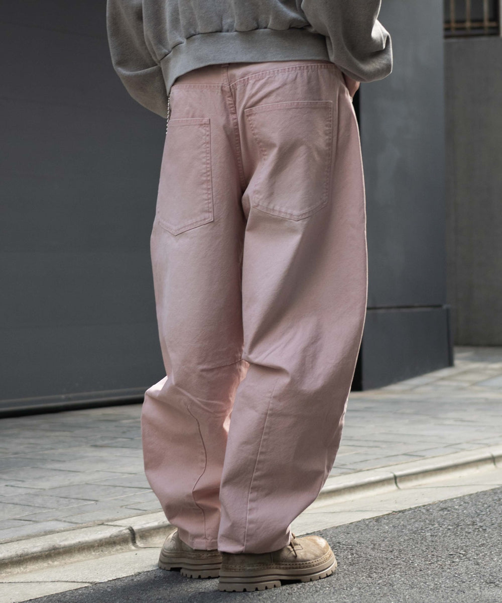 ピンク モデル：180cm L着用