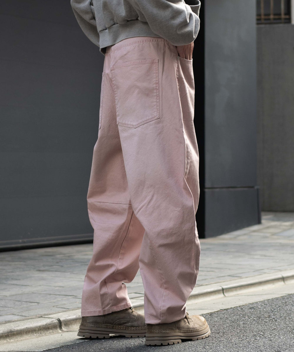 ピンク モデル：180cm L着用