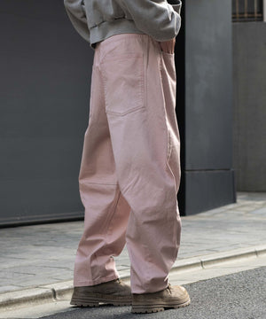 ピンク モデル：180cm L着用