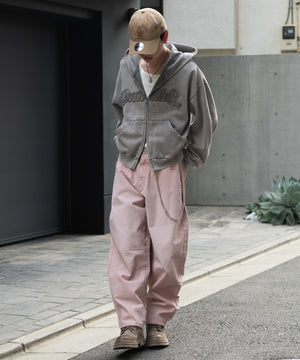 ピンク モデル：180cm L着用