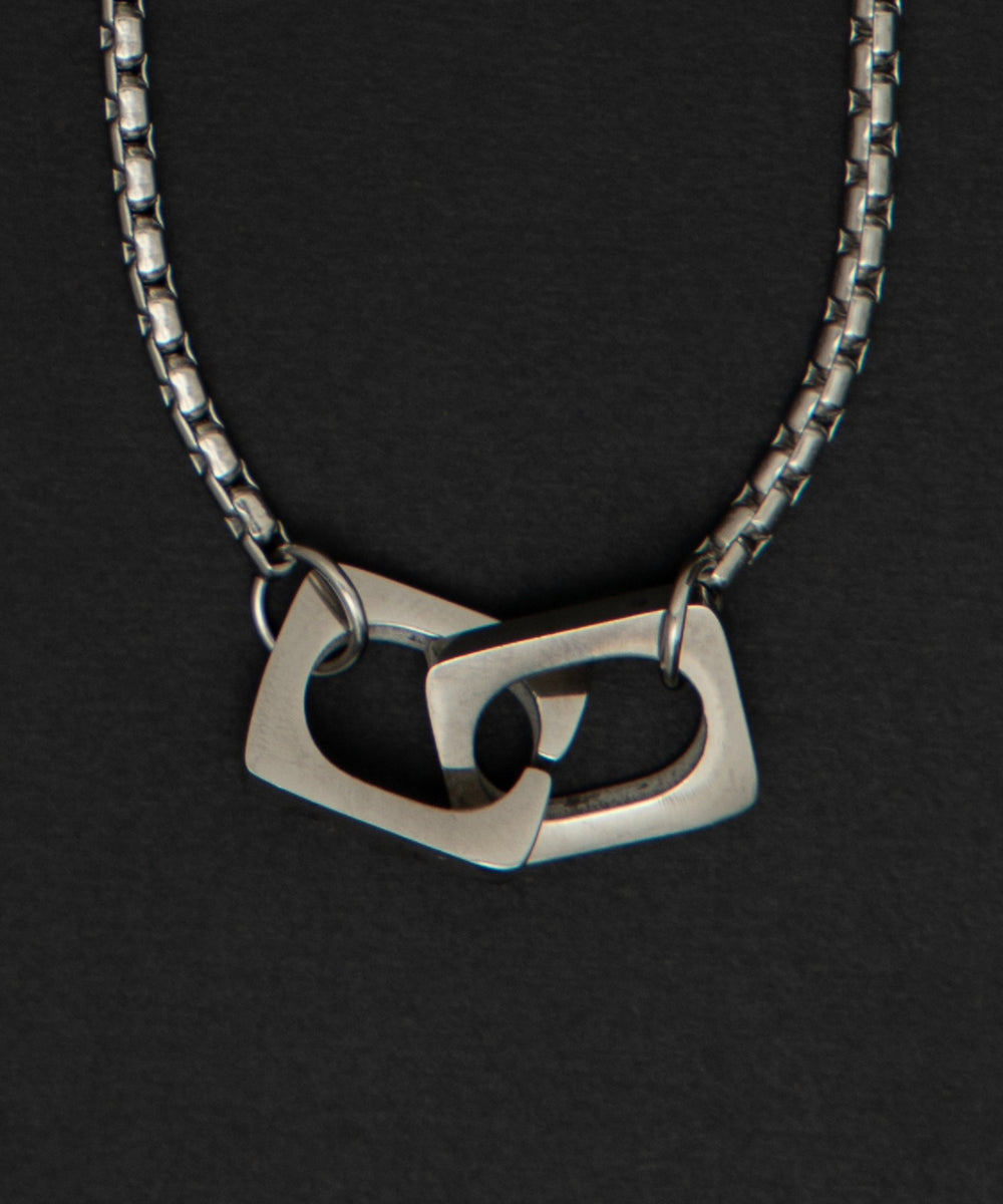 Mスクエアモチーフステンレスネックレス