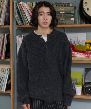チャコール モデル：182cm L着用