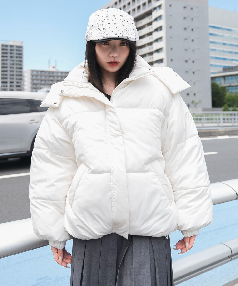 ホワイトアイボリー　モデル：159cm M着用