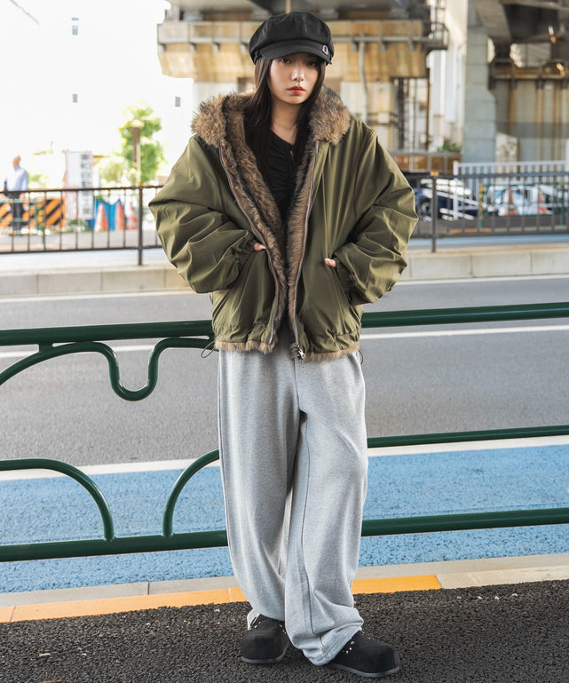 カーキ　モデル：159cm M着用
