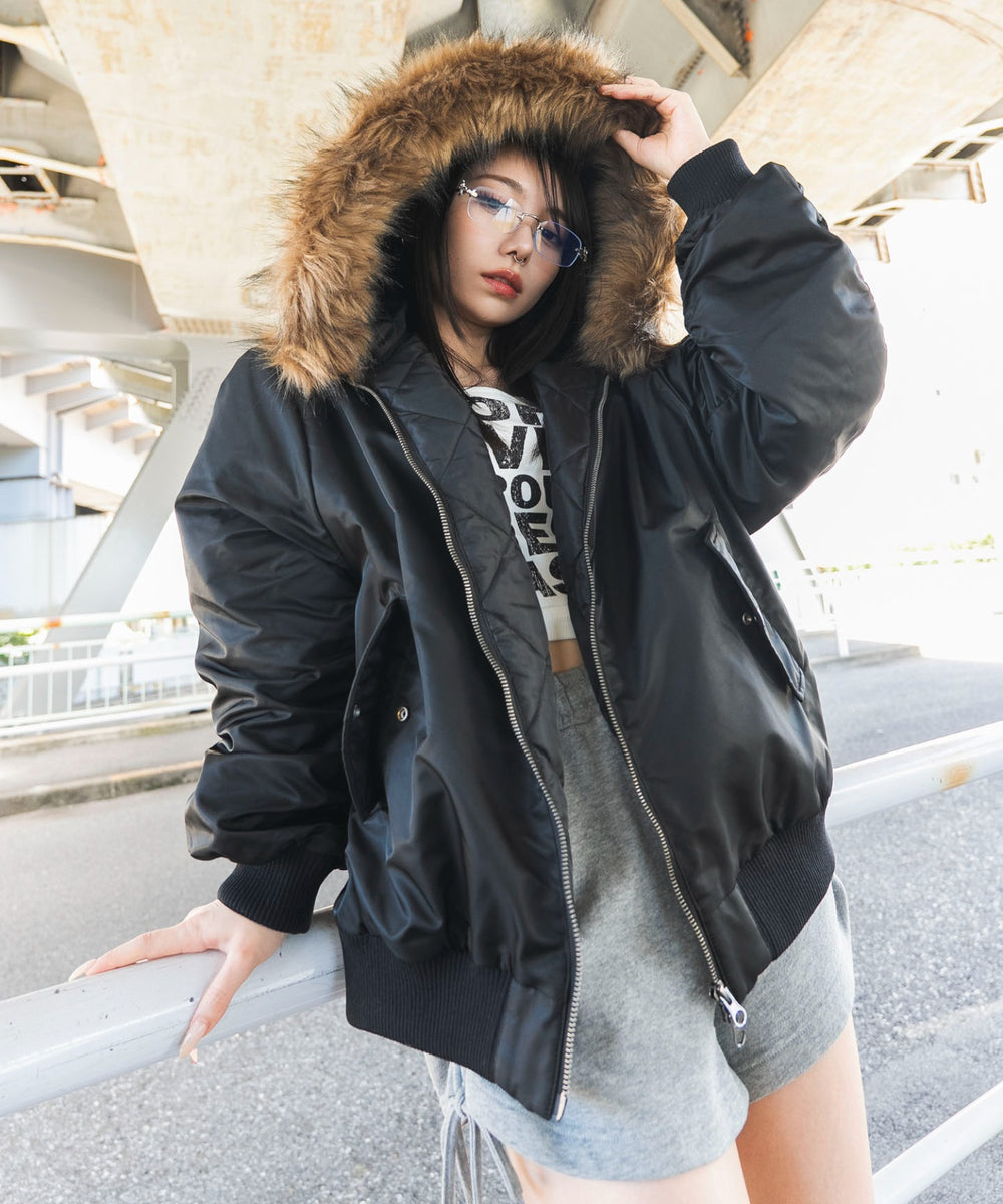 ブラック　モデル：159cm F着用