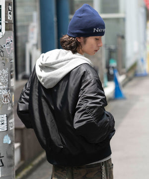 ブラック モデル：182cm L着用