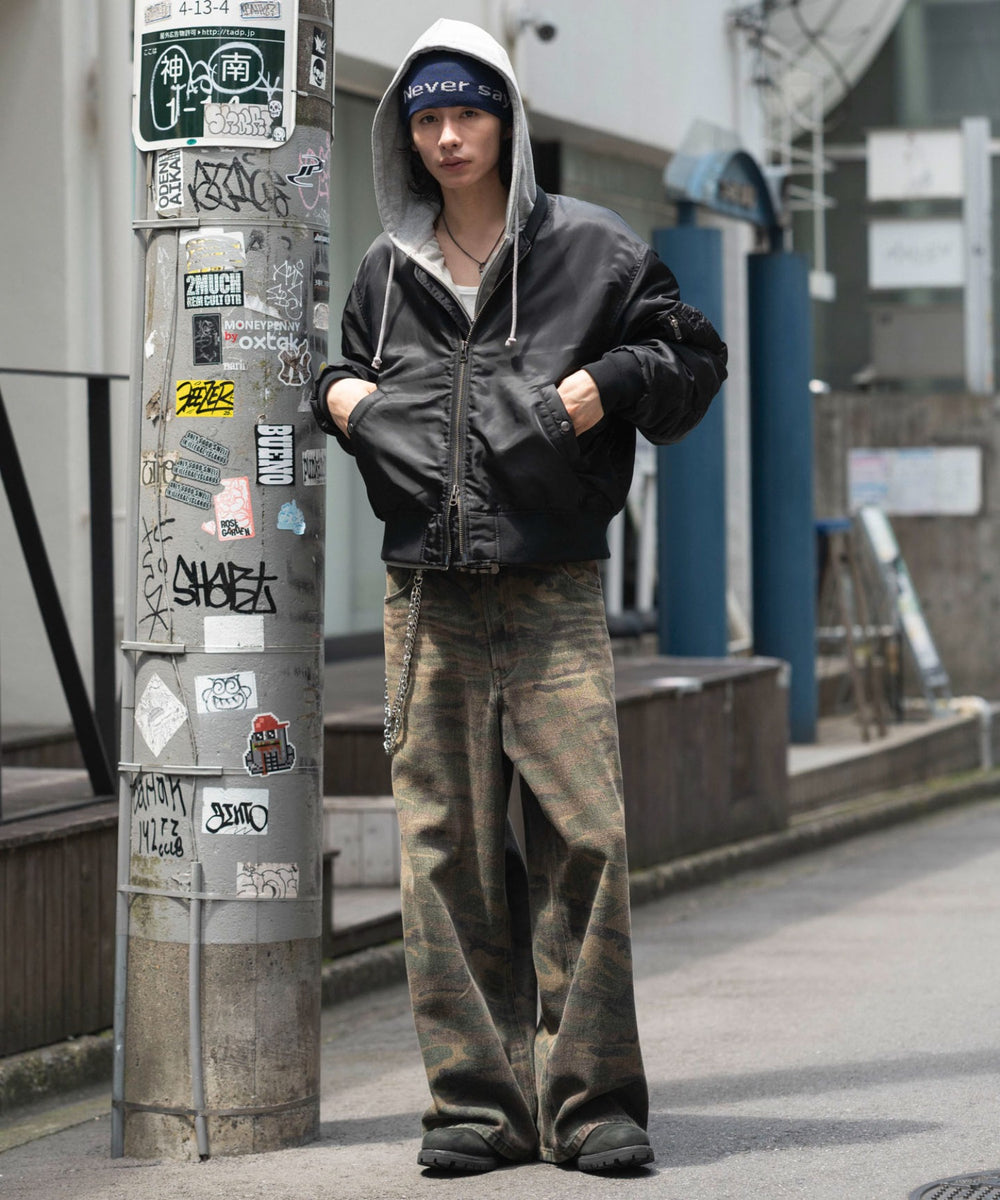 ブラック モデル：182cm L着用