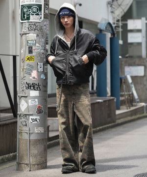 ブラック モデル：182cm L着用