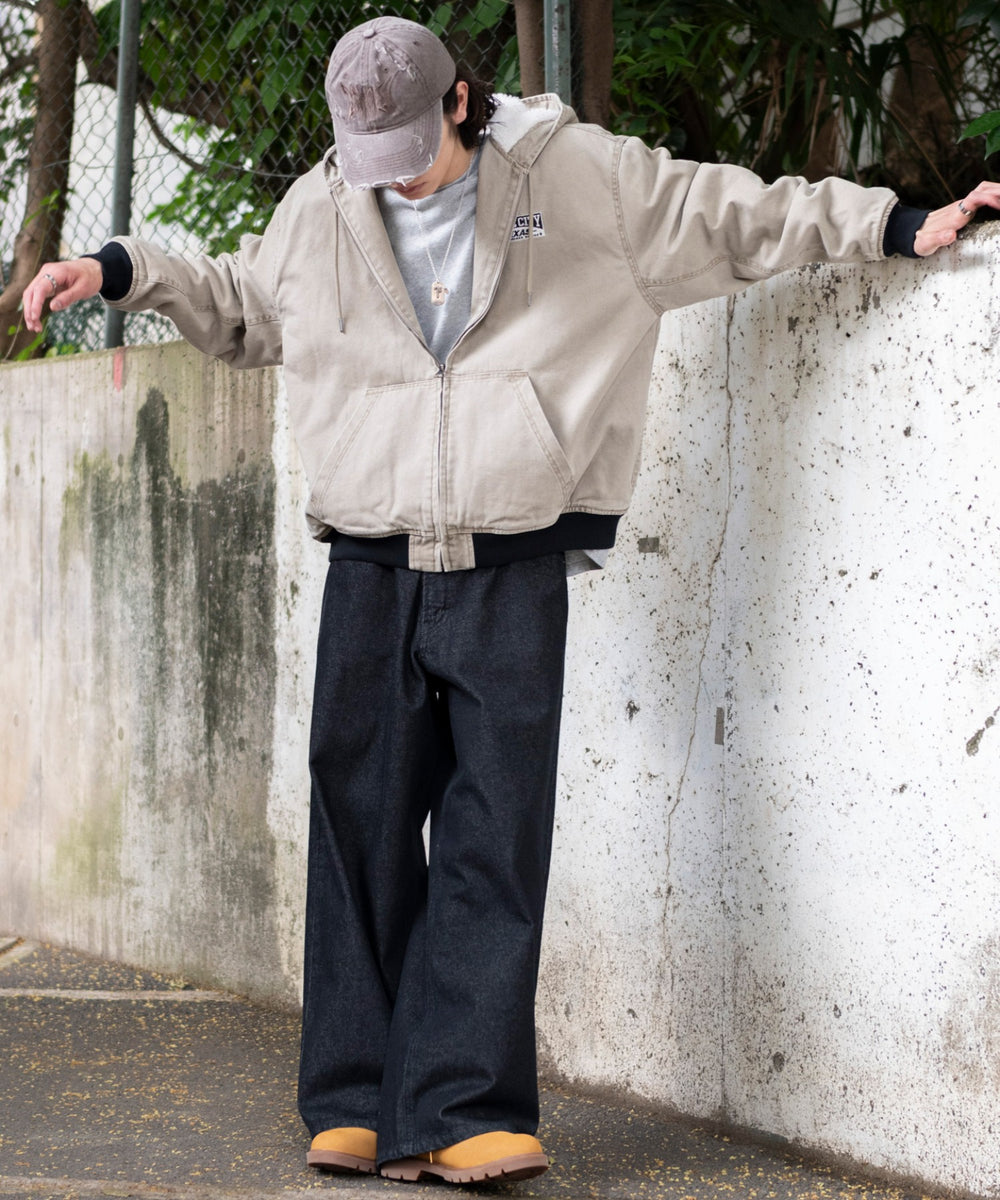 ベージュ モデル：182cm L着用