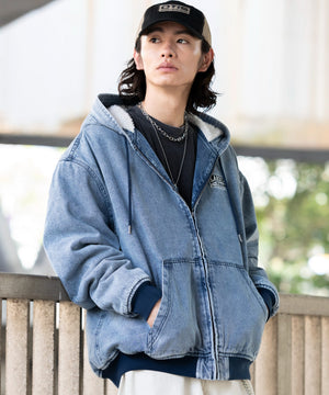 デニム淡加工 モデル：182cm L着用