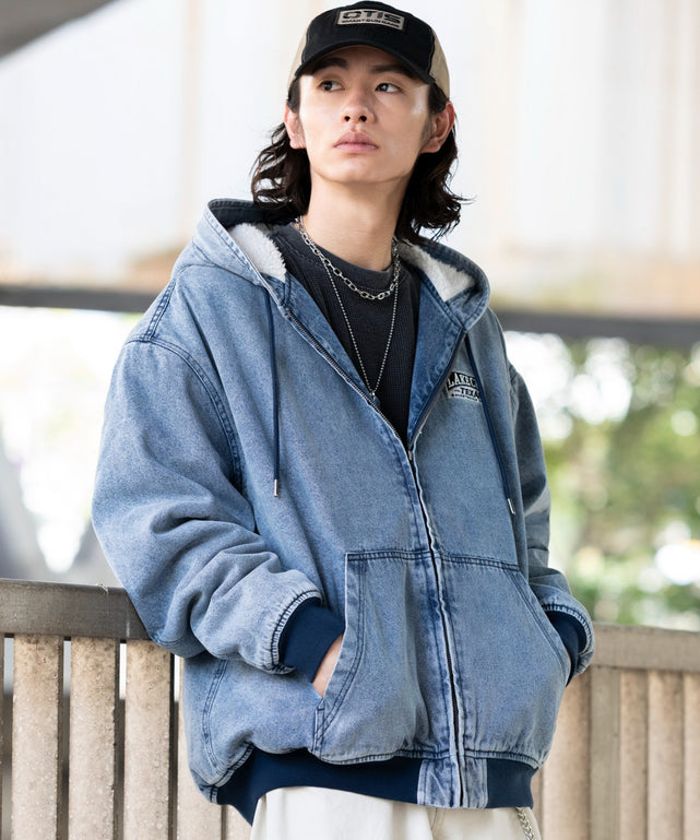 デニム淡加工 モデル：182cm L着用