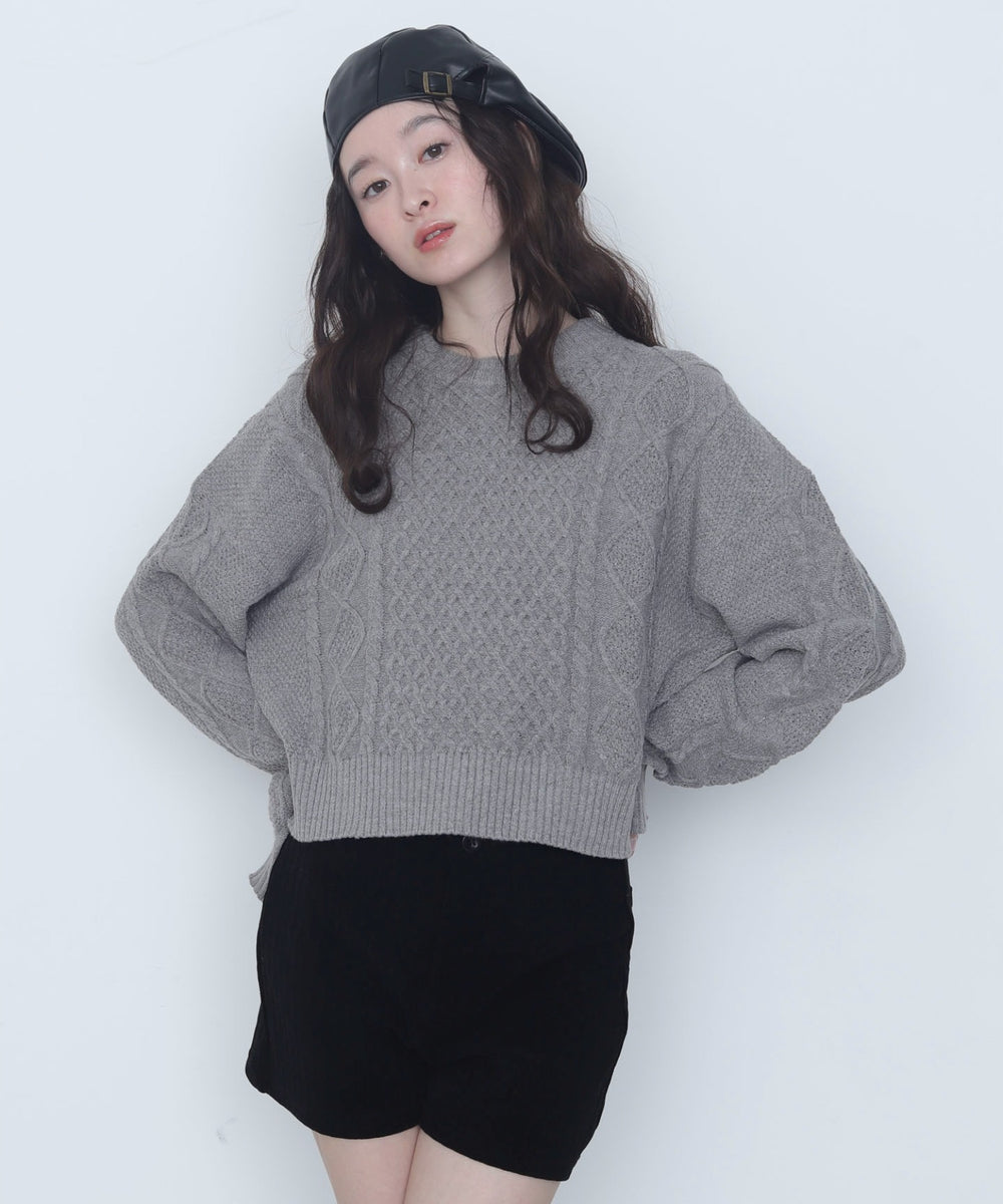 グレー　モデル：163cm F着用