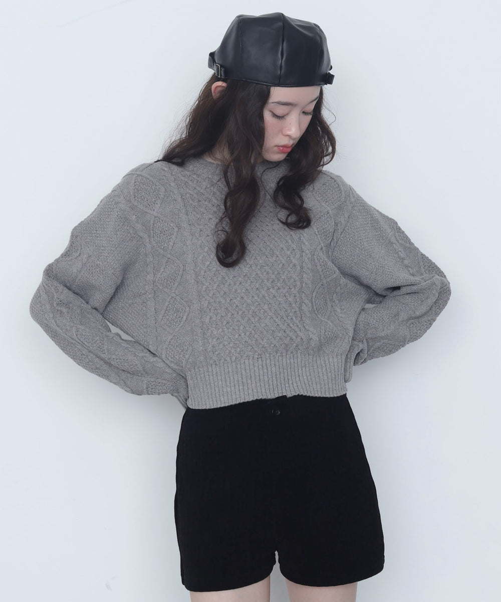 グレー　モデル：163cm F着用