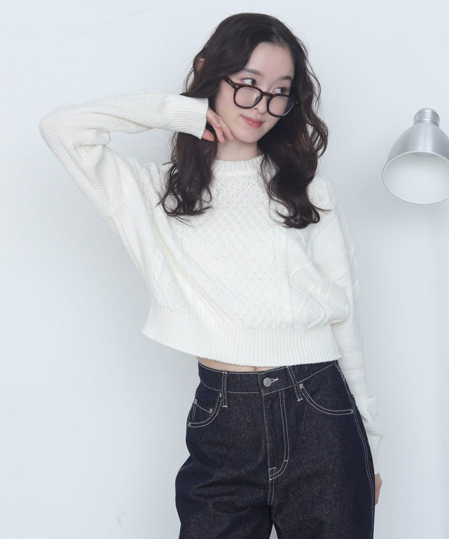 ホワイト　モデル：163cm M着用