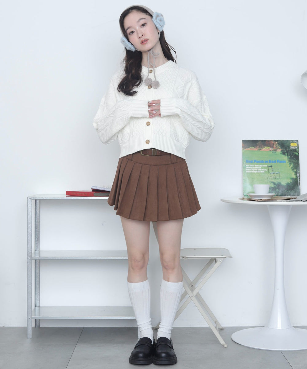 ホワイト　モデル：163cm M着用