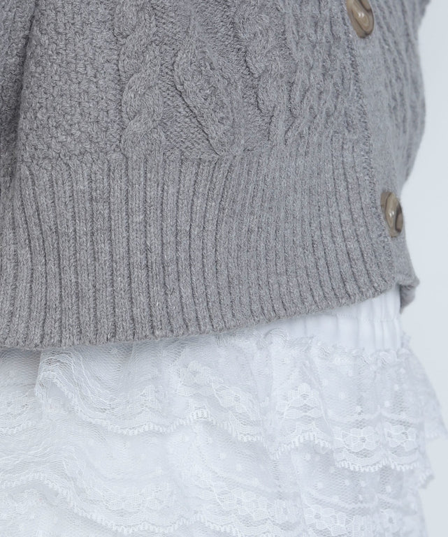 ケーブルニットカーディガン