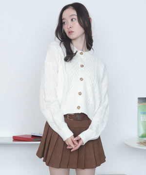 ホワイト　モデル：163cm M着用