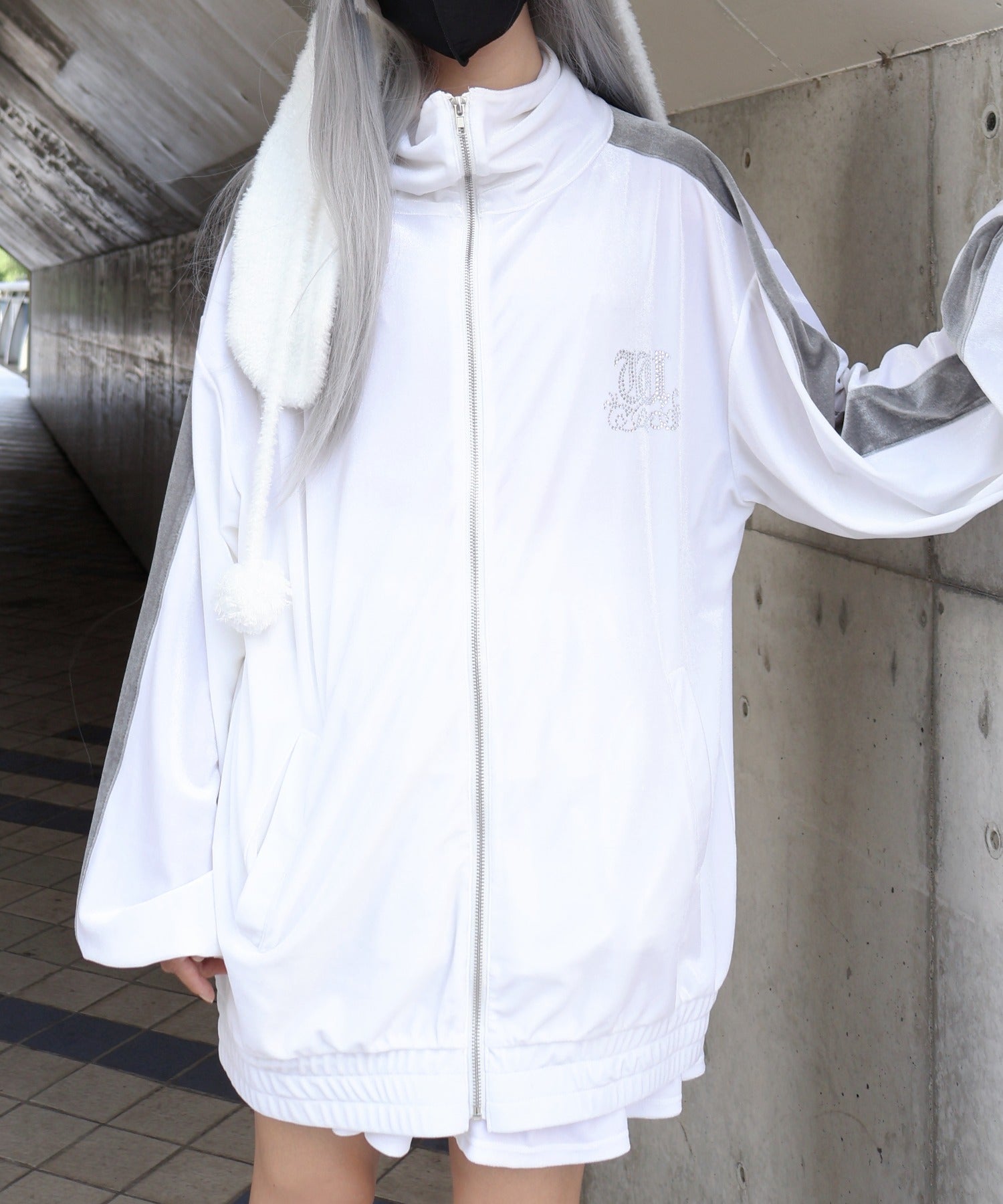 91155 ブラック＆ホワイトセーターブラウンM