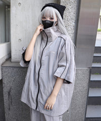グレー / F
