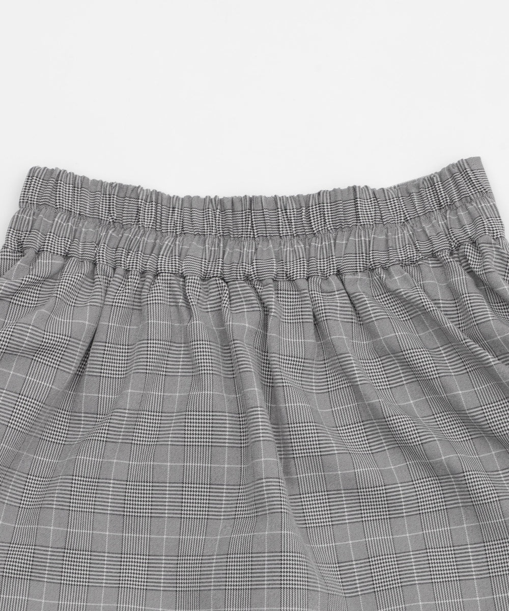 バブみでヤバみなフリフリスカート