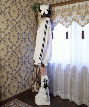 カリスマニートきゃわたんパンダジャージ